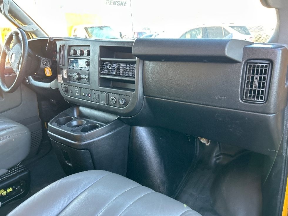 Light Duty Box Truck-Light and Medium Duty Trucks-GMC-2021-Savana G33903-Portland-OR-107,953\n\t\tmiles-$ 23,750 - Image 20