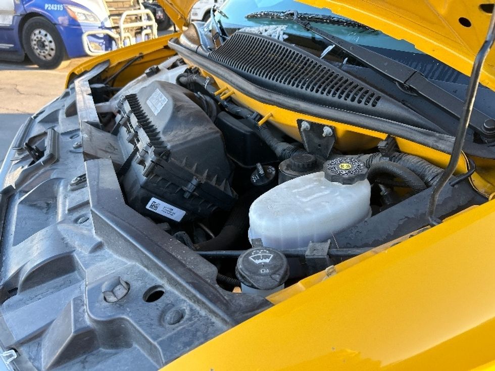 Light Duty Box Truck-Light and Medium Duty Trucks-GMC-2021-Savana G33903-Portland-OR-107,953\n\t\tmiles-$ 23,750 - Image 23