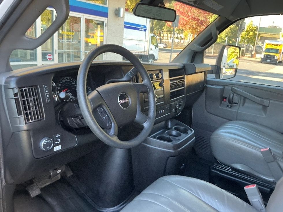 Light Duty Box Truck-Light and Medium Duty Trucks-GMC-2021-Savana G33903-Portland-OR-113,676\n\t\tmiles-$ 27,750 - Image 17