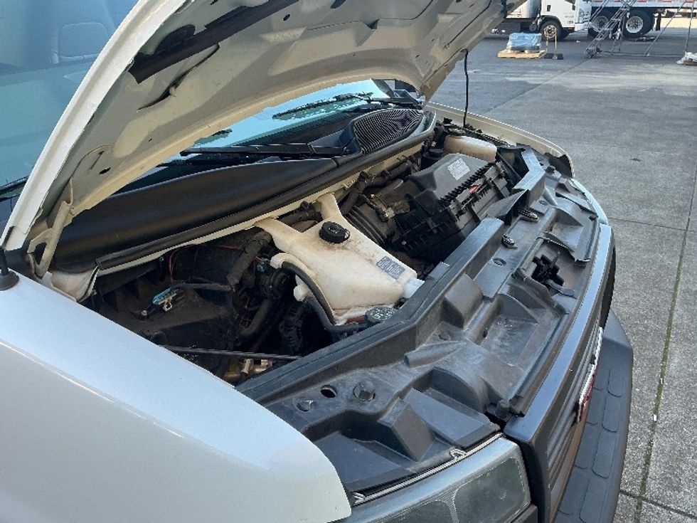 Light Duty Box Truck-Light and Medium Duty Trucks-GMC-2021-Savana G33903-Portland-OR-113,676\n\t\tmiles-$ 27,750 - Image 23