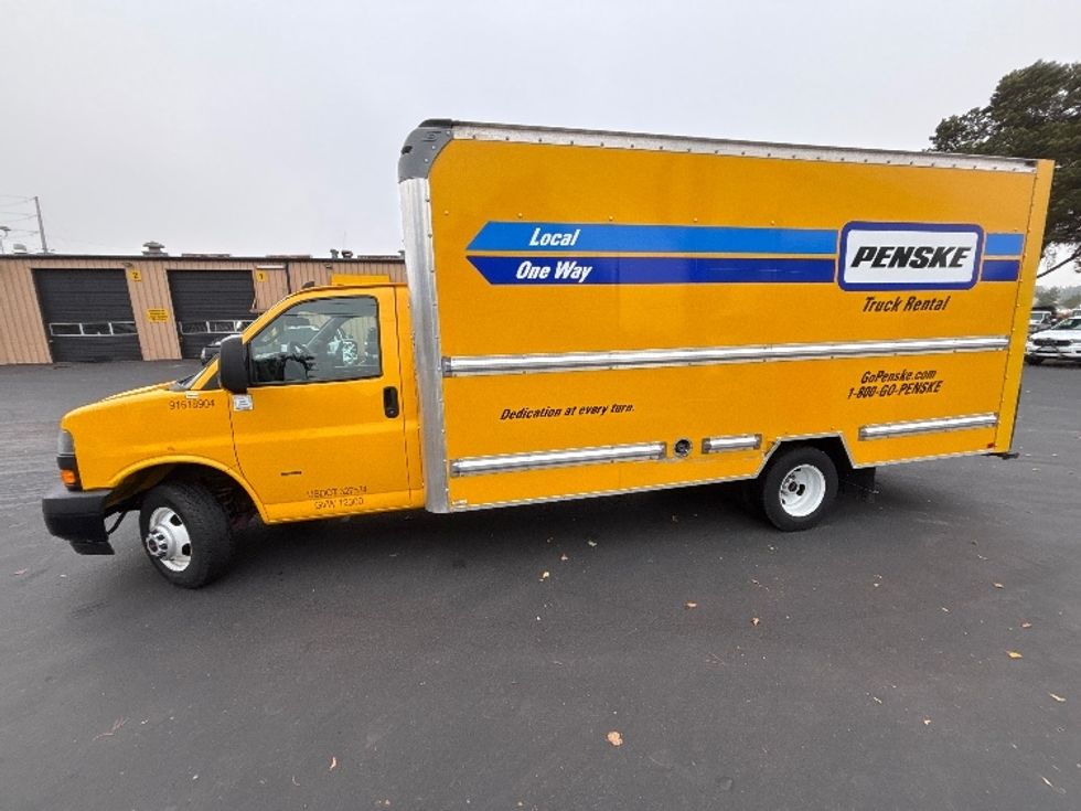 Light Duty Box Truck-Light and Medium Duty Trucks-GMC-2021-Savana G33903-Portland-OR-71,863\n\t\tmiles-$ 26,750 - Image 4