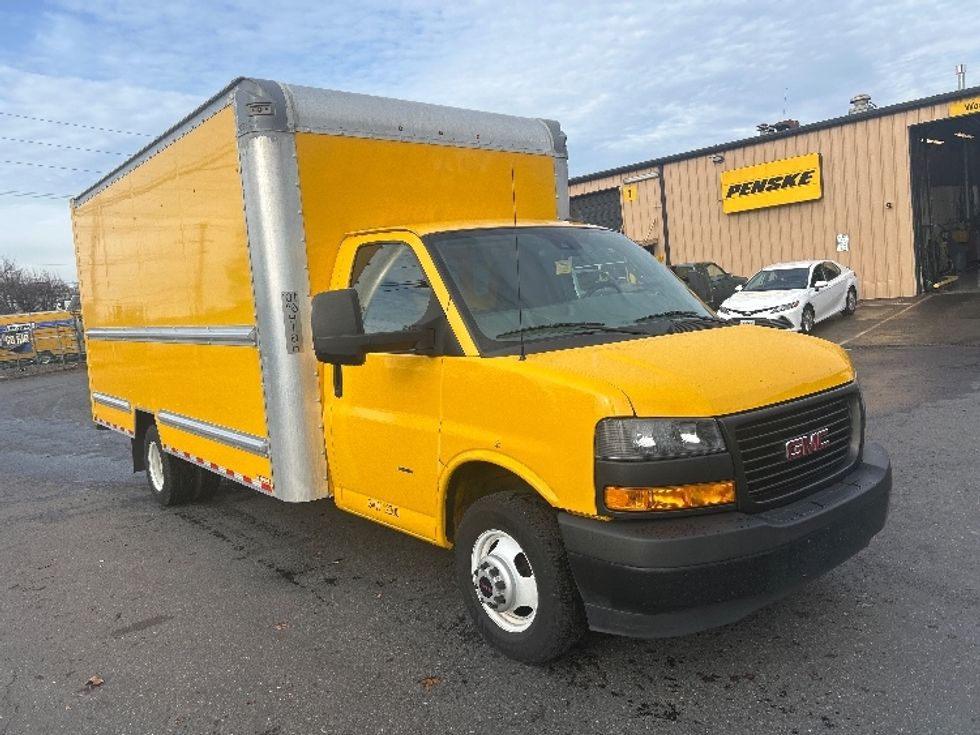 Light Duty Box Truck-Light and Medium Duty Trucks-GMC-2021-Savana G33903-Portland-OR-88,801\n\t\tmiles-$ 25,750 - Image 1