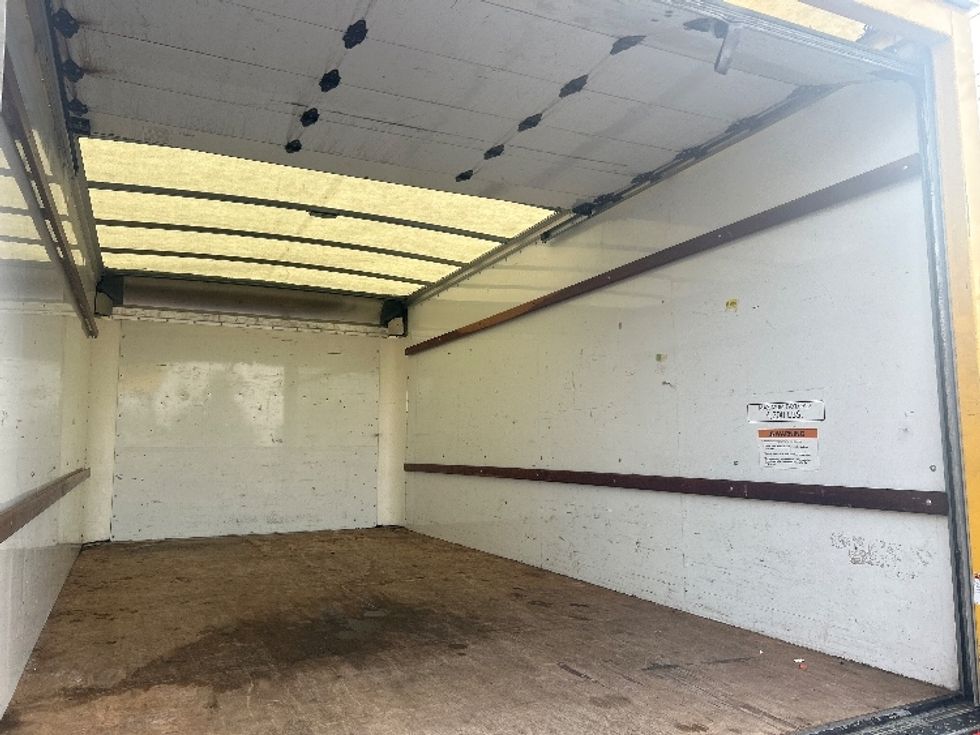 Light Duty Box Truck-Light and Medium Duty Trucks-GMC-2021-Savana G33903-Portland-OR-88,801\n\t\tmiles-$ 25,750 - Image 12