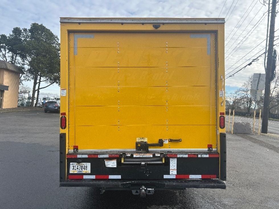 Light Duty Box Truck-Light and Medium Duty Trucks-GMC-2021-Savana G33903-Portland-OR-88,801\n\t\tmiles-$ 25,750 - Image 7