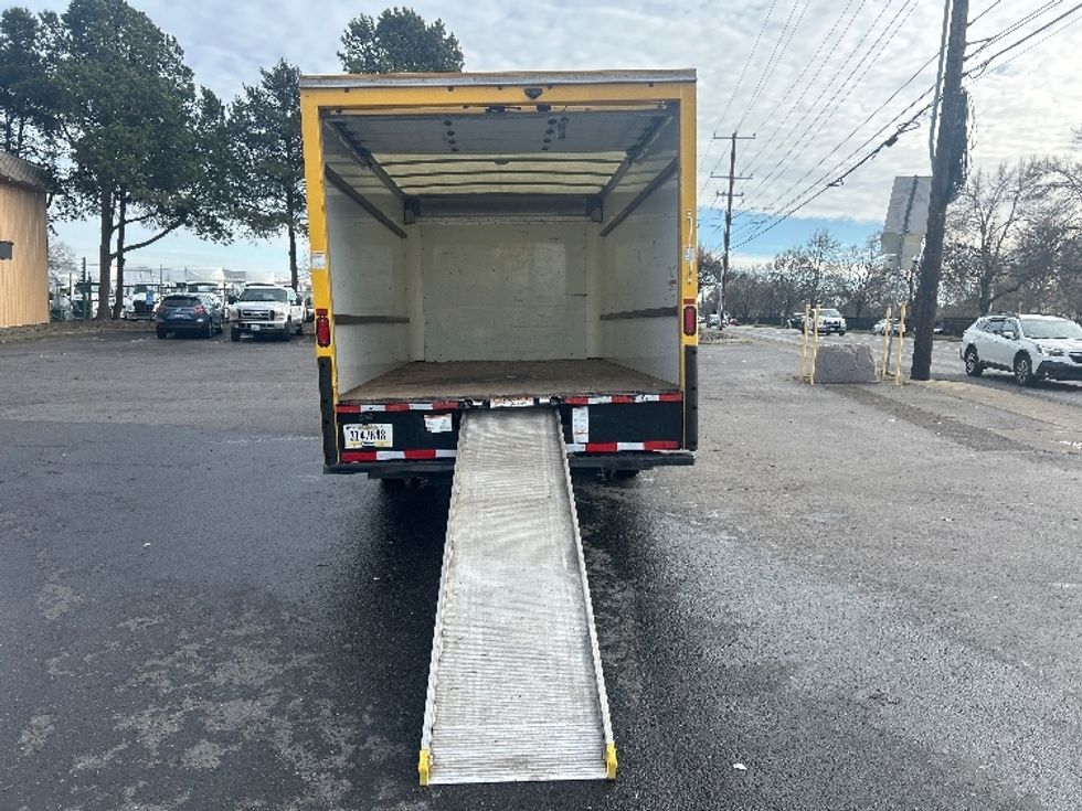 Light Duty Box Truck-Light and Medium Duty Trucks-GMC-2021-Savana G33903-Portland-OR-88,801\n\t\tmiles-$ 25,750 - Image 9