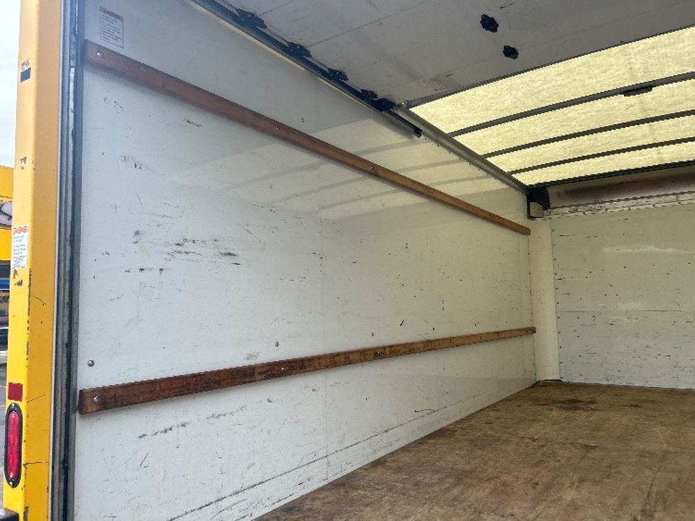 Light Duty Box Truck-Light and Medium Duty Trucks-GMC-2021-Savana G33903-Portland-OR-93,599\n\t\tmiles-$ 28,250 - Image 10
