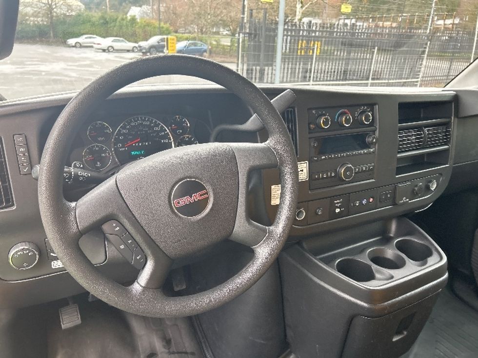 Light Duty Box Truck-Light and Medium Duty Trucks-GMC-2021-Savana G33903-Portland-OR-93,599\n\t\tmiles-$ 28,250 - Image 17