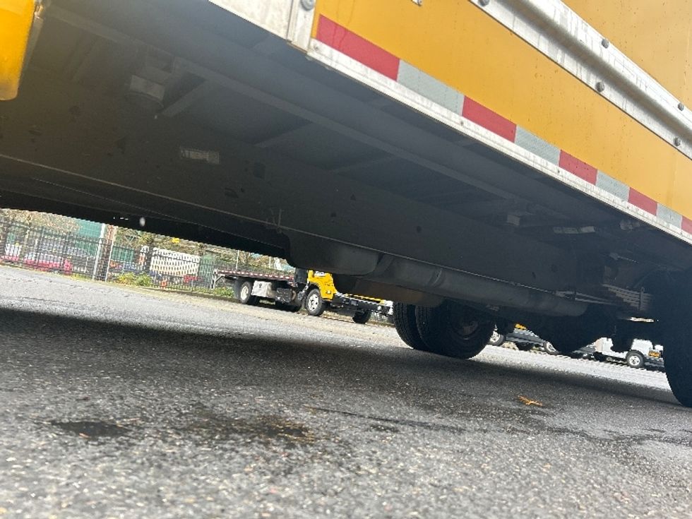 Light Duty Box Truck-Light and Medium Duty Trucks-GMC-2021-Savana G33903-Portland-OR-93,599\n\t\tmiles-$ 28,250 - Image 5