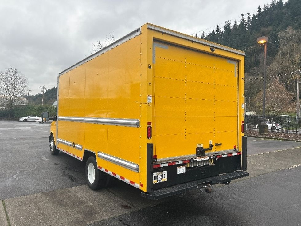 Light Duty Box Truck-Light and Medium Duty Trucks-GMC-2021-Savana G33903-Portland-OR-93,599\n\t\tmiles-$ 28,250 - Image 6