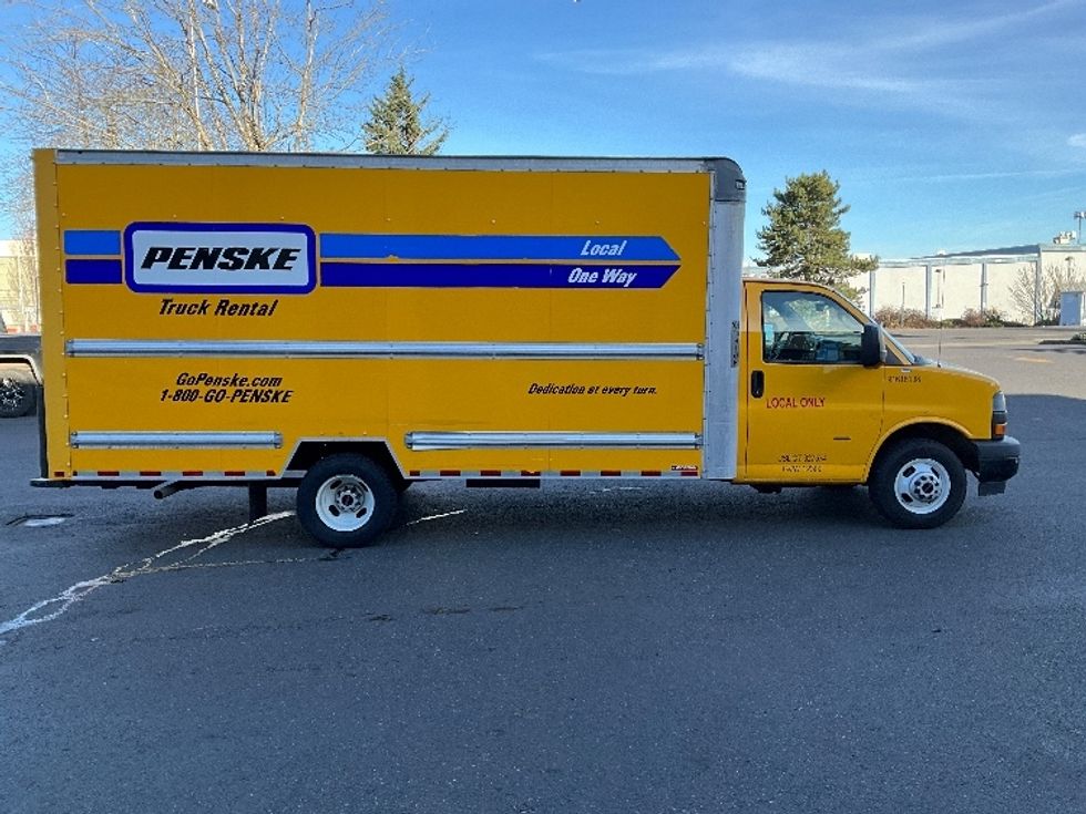 Light Duty Box Truck-Light and Medium Duty Trucks-GMC-2021-Savana G33903-Portland-OR-99,826\n\t\tmiles-$ 27,750 - Image 15