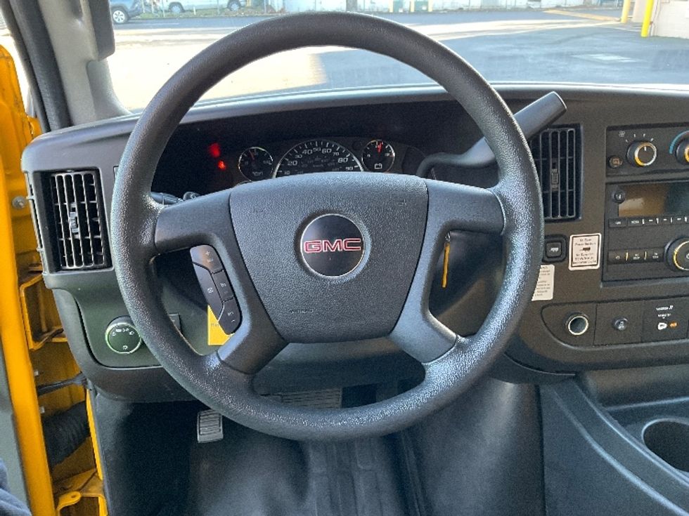 Light Duty Box Truck-Light and Medium Duty Trucks-GMC-2021-Savana G33903-Portland-OR-99,826\n\t\tmiles-$ 27,750 - Image 18