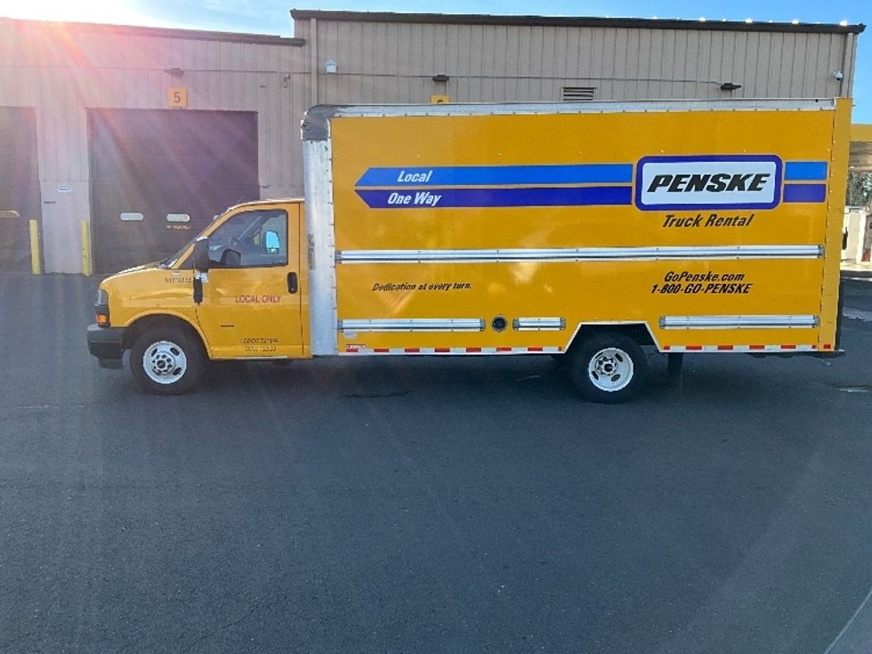 Light Duty Box Truck-Light and Medium Duty Trucks-GMC-2021-Savana G33903-Portland-OR-99,826\n\t\tmiles-$ 27,750 - Image 4