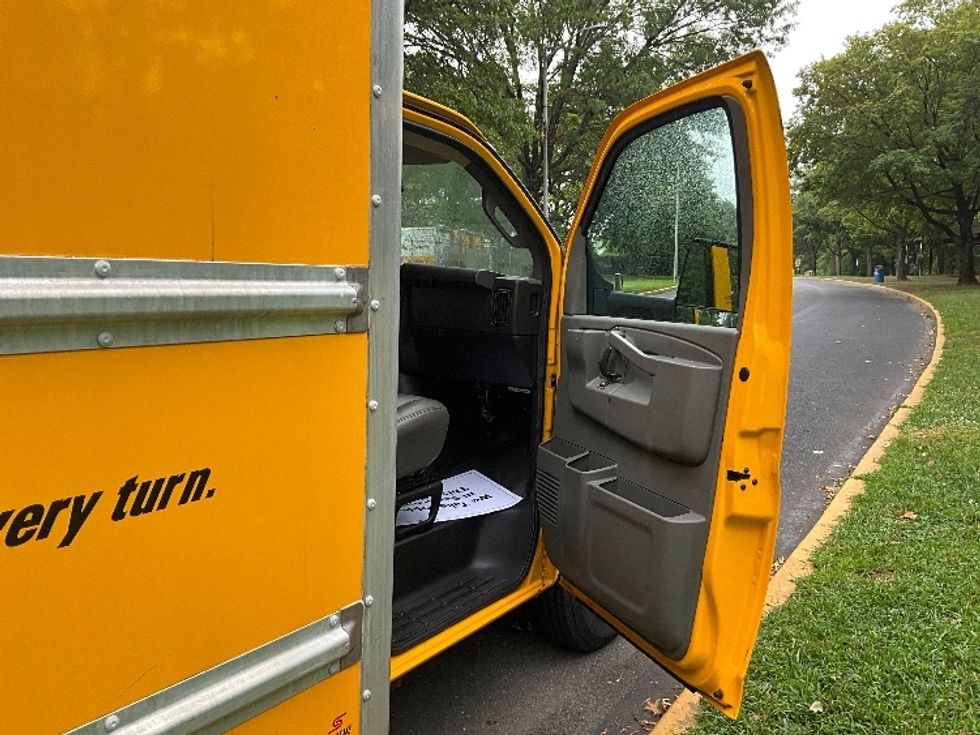 Light Duty Box Truck-Light and Medium Duty Trucks-GMC-2021-Savana G33903-Pottstown-PA-106,217\n\t\tmiles-$ 22,500 - Image 20