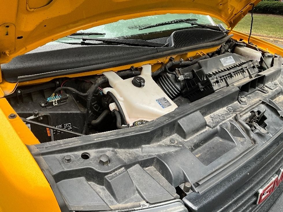 Light Duty Box Truck-Light and Medium Duty Trucks-GMC-2021-Savana G33903-Pottstown-PA-106,217\n\t\tmiles-$ 22,500 - Image 23