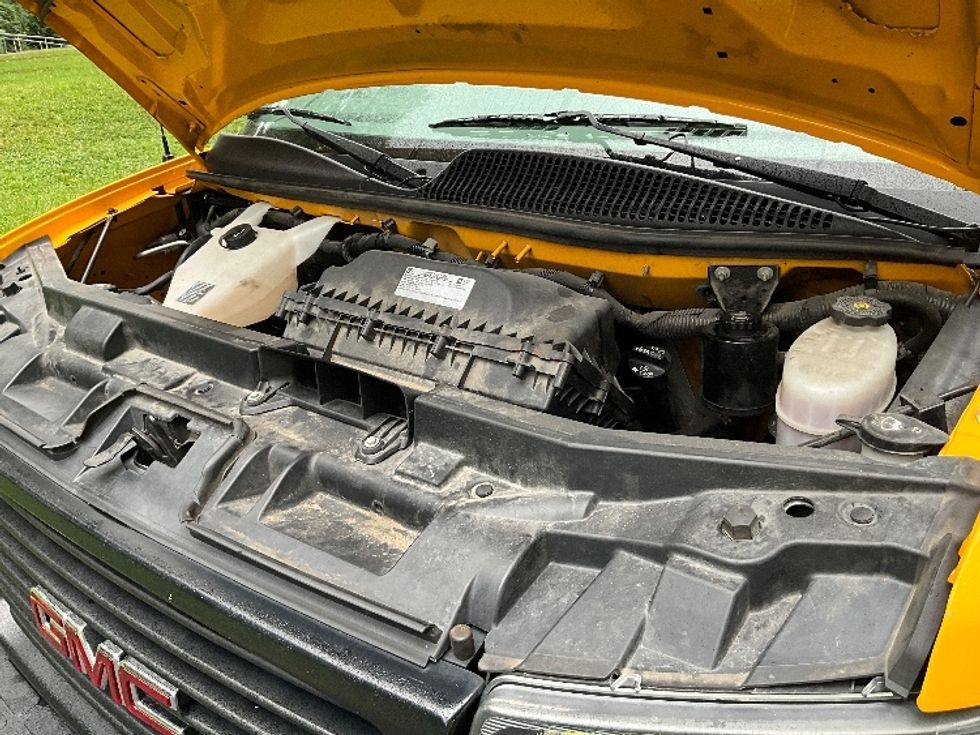 Light Duty Box Truck-Light and Medium Duty Trucks-GMC-2021-Savana G33903-Pottstown-PA-106,217\n\t\tmiles-$ 22,500 - Image 24