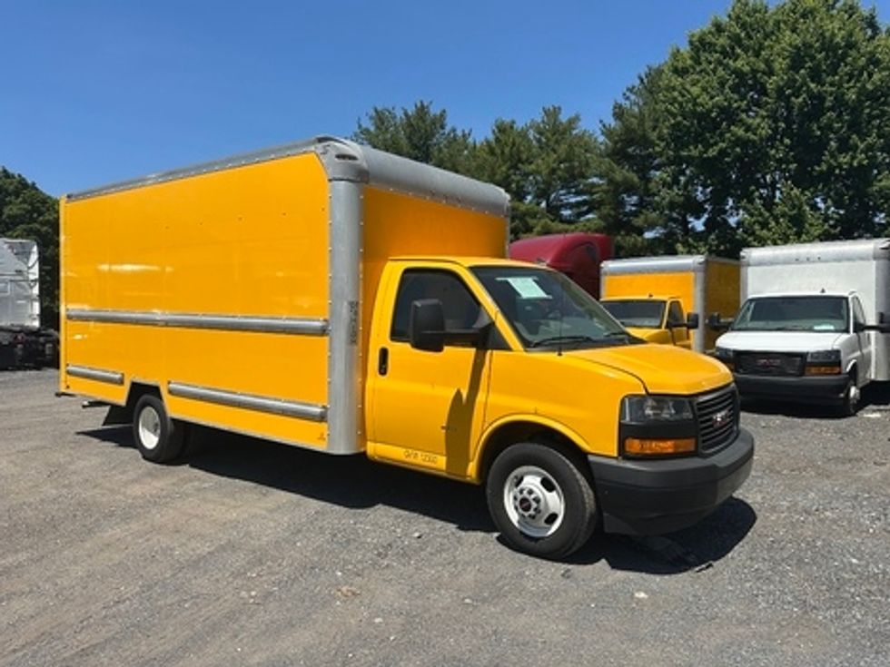 Light Duty Box Truck-Light and Medium Duty Trucks-GMC-2021-Savana G33903-Pottstown-PA-106,632\n\t\tmiles-$ 24,500 - Image 1