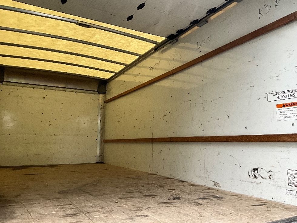 Light Duty Box Truck-Light and Medium Duty Trucks-GMC-2021-Savana G33903-Pottstown-PA-106,632\n\t\tmiles-$ 24,500 - Image 12