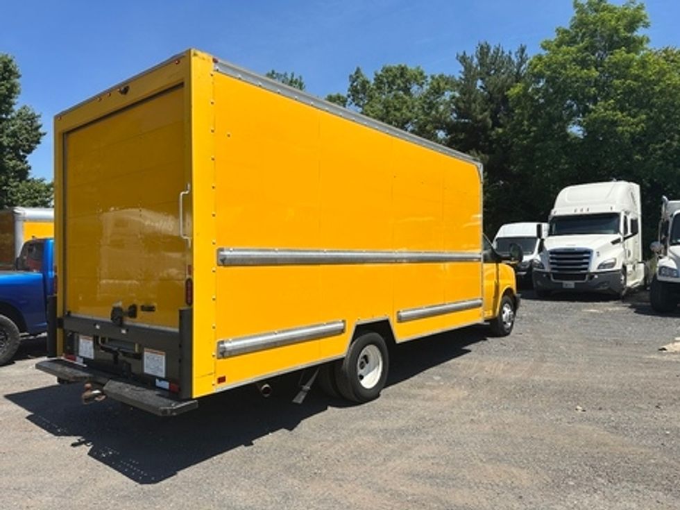 Light Duty Box Truck-Light and Medium Duty Trucks-GMC-2021-Savana G33903-Pottstown-PA-106,632\n\t\tmiles-$ 24,500 - Image 13