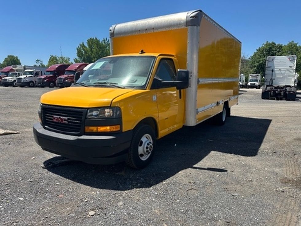 Light Duty Box Truck-Light and Medium Duty Trucks-GMC-2021-Savana G33903-Pottstown-PA-106,632\n\t\tmiles-$ 24,500 - Image 3