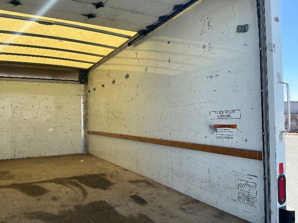 Light Duty Box Truck-Light and Medium Duty Trucks-GMC-2021-Savana G33903-Prescott Valley-AZ-74,080\n\t\tmiles-$ 13,500 - Image 11