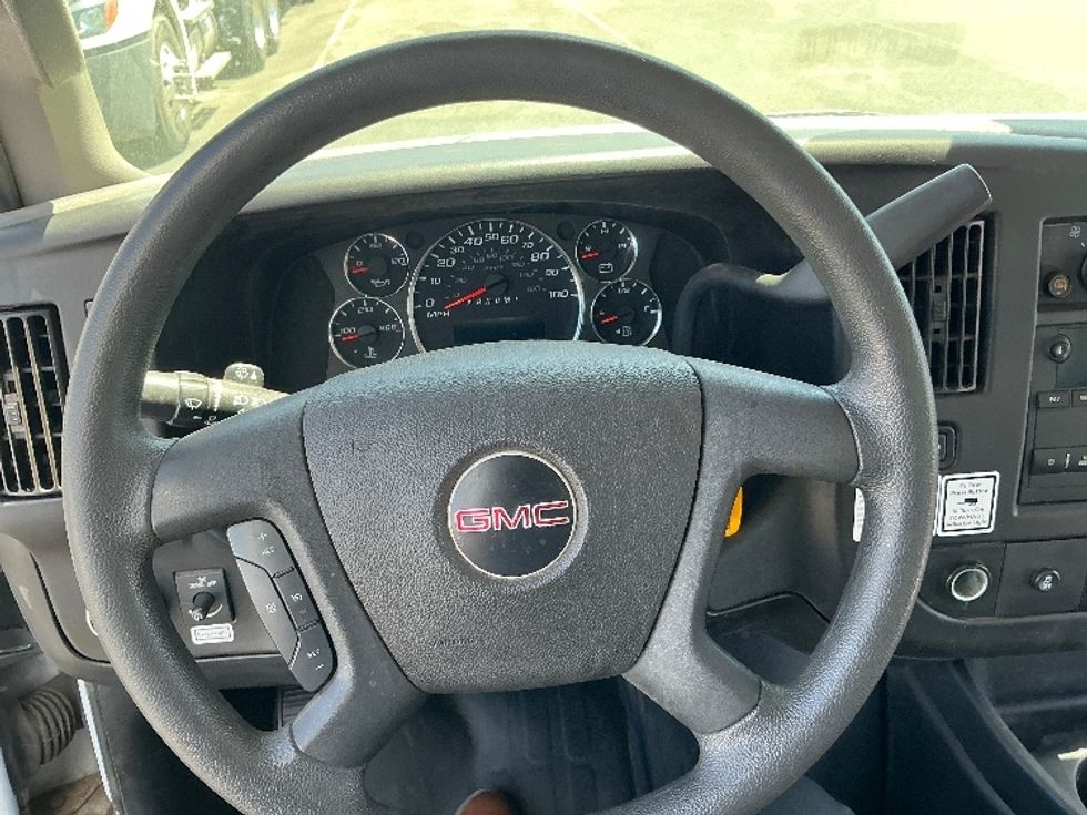 Light Duty Box Truck-Light and Medium Duty Trucks-GMC-2021-Savana G33903-Prescott Valley-AZ-74,080\n\t\tmiles-$ 13,500 - Image 17
