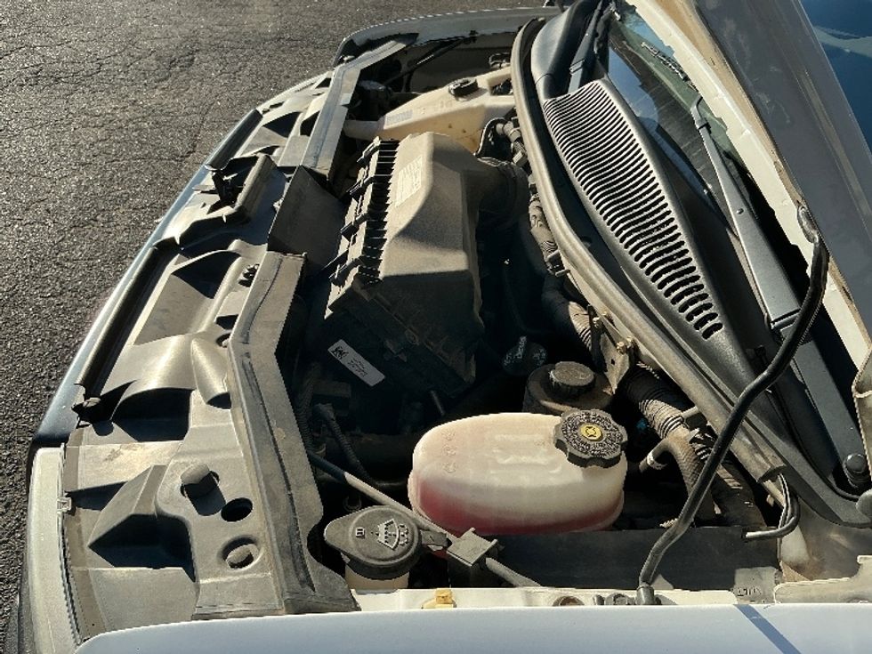 Light Duty Box Truck-Light and Medium Duty Trucks-GMC-2021-Savana G33903-Prince George-VA-100,442\n\t\tmiles-$ 31,250 - Image 24