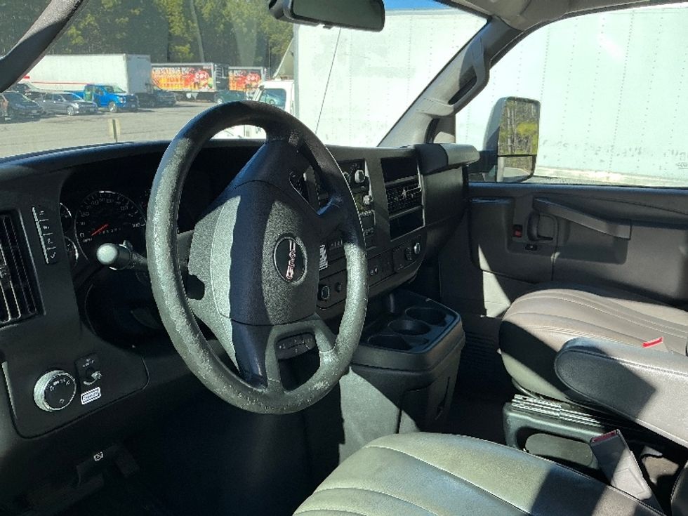 Light Duty Box Truck-Light and Medium Duty Trucks-GMC-2021-Savana G33903-Prince George-VA-106,119\n\t\tmiles-$ 29,250 - Image 17