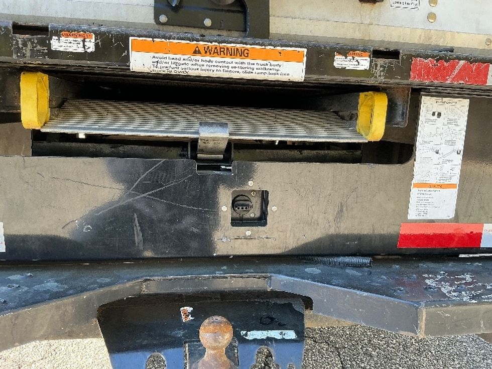 Light Duty Box Truck-Light and Medium Duty Trucks-GMC-2021-Savana G33903-Prince George-VA-106,119\n\t\tmiles-$ 29,250 - Image 25