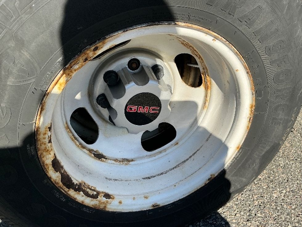 Light Duty Box Truck-Light and Medium Duty Trucks-GMC-2021-Savana G33903-Prince George-VA-106,119\n\t\tmiles-$ 29,250 - Image 27