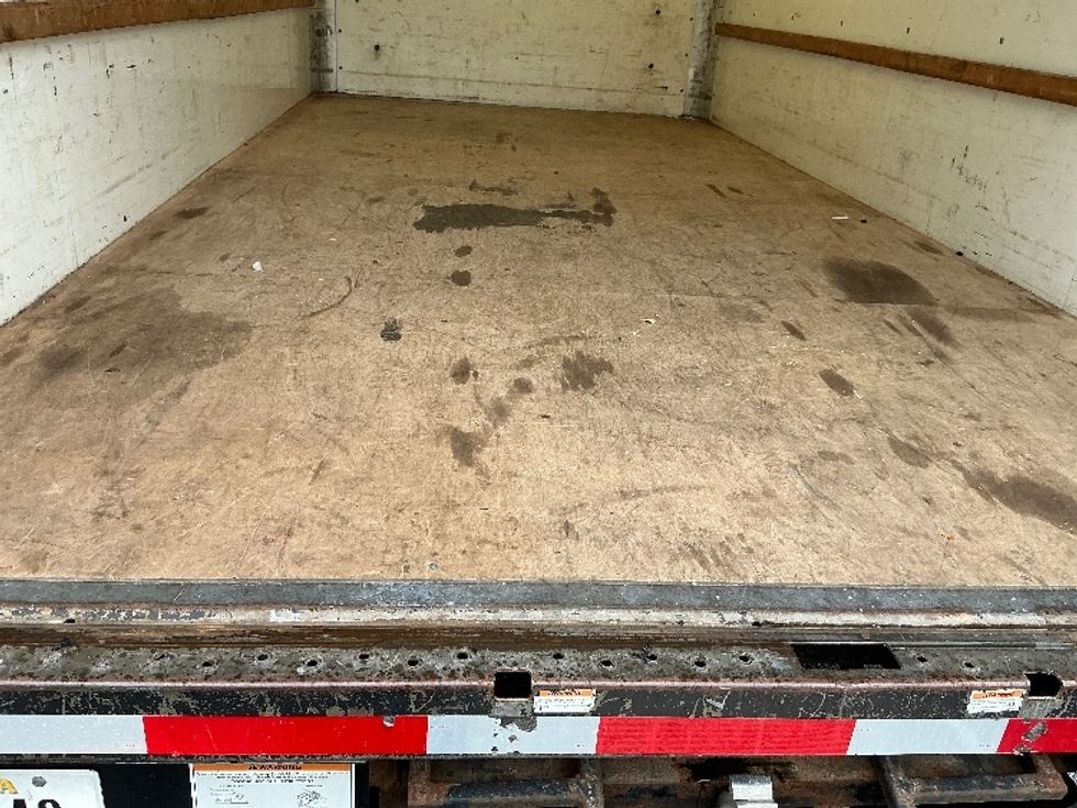 Light Duty Box Truck-Light and Medium Duty Trucks-GMC-2021-Savana G33903-Prince George-VA-118,032\n\t\tmiles-$ 26,000 - Image 10