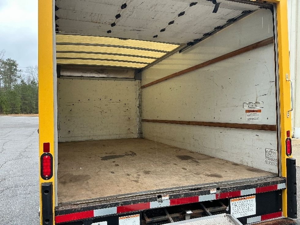 Light Duty Box Truck-Light and Medium Duty Trucks-GMC-2021-Savana G33903-Prince George-VA-118,032\n\t\tmiles-$ 26,000 - Image 12