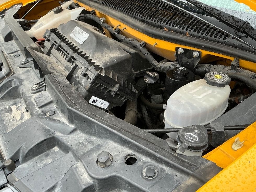 Light Duty Box Truck-Light and Medium Duty Trucks-GMC-2021-Savana G33903-Prince George-VA-118,032\n\t\tmiles-$ 26,000 - Image 23