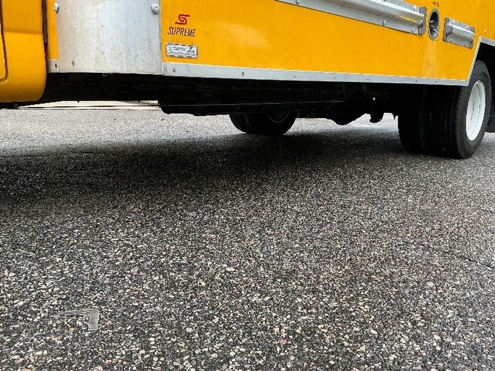 Light Duty Box Truck-Light and Medium Duty Trucks-GMC-2021-Savana G33903-Prince George-VA-118,032\n\t\tmiles-$ 26,000 - Image 5