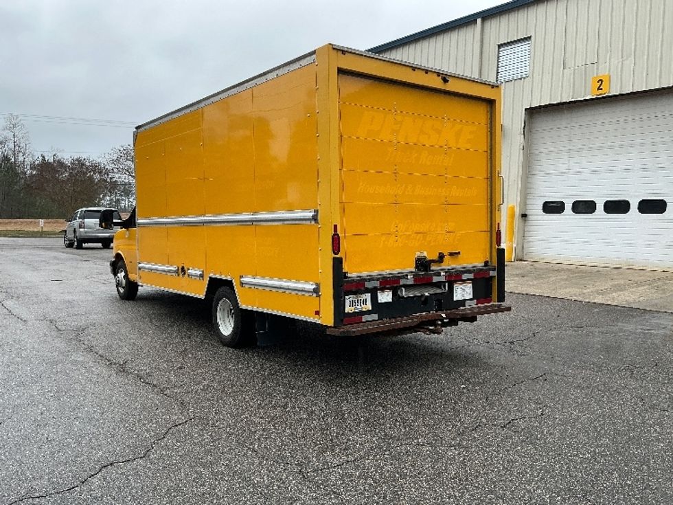 Light Duty Box Truck-Light and Medium Duty Trucks-GMC-2021-Savana G33903-Prince George-VA-118,032\n\t\tmiles-$ 26,000 - Image 6