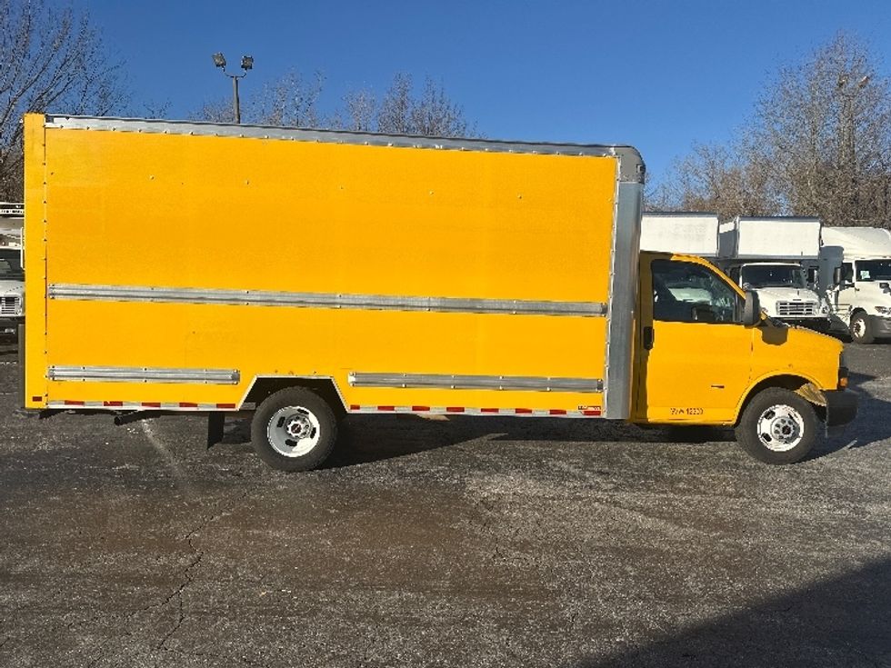 Light Duty Box Truck-Light and Medium Duty Trucks-GMC-2021-Savana G33903-Raleigh-NC-111,227\n\t\tmiles-$ 26,750 - Image 15