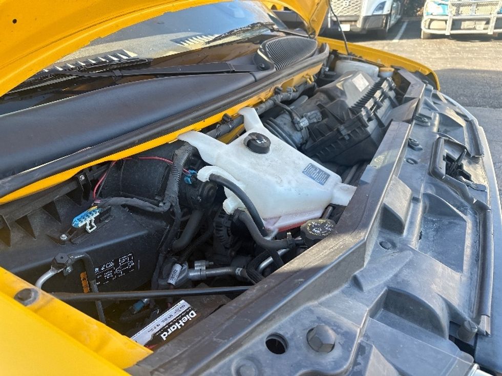 Light Duty Box Truck-Light and Medium Duty Trucks-GMC-2021-Savana G33903-Raleigh-NC-111,227\n\t\tmiles-$ 26,750 - Image 23