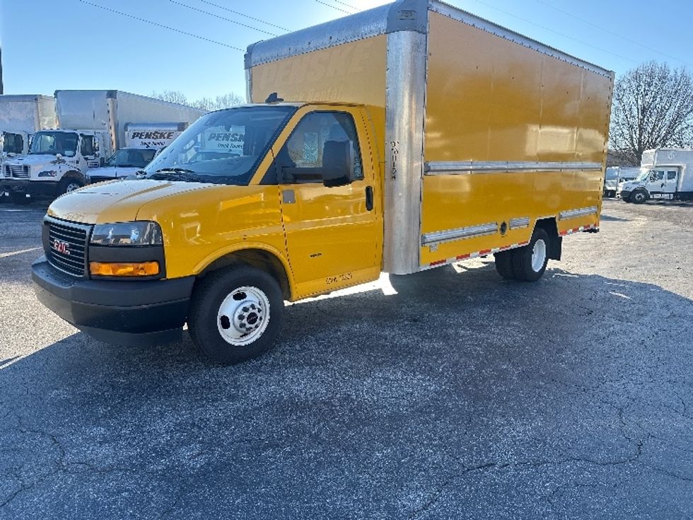 Light Duty Box Truck-Light and Medium Duty Trucks-GMC-2021-Savana G33903-Raleigh-NC-111,227\n\t\tmiles-$ 26,750 - Image 3