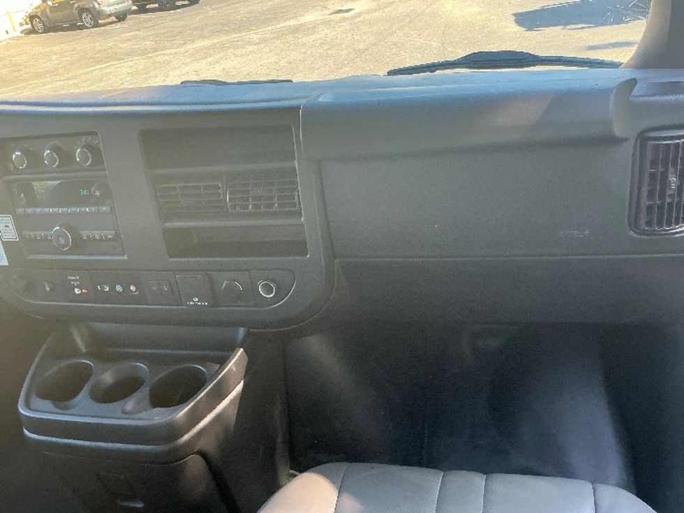 Light Duty Box Truck-Light and Medium Duty Trucks-GMC-2021-Savana G33903-Raleigh-NC-61,641\n\t\tmiles-$ 35,750 - Image 21
