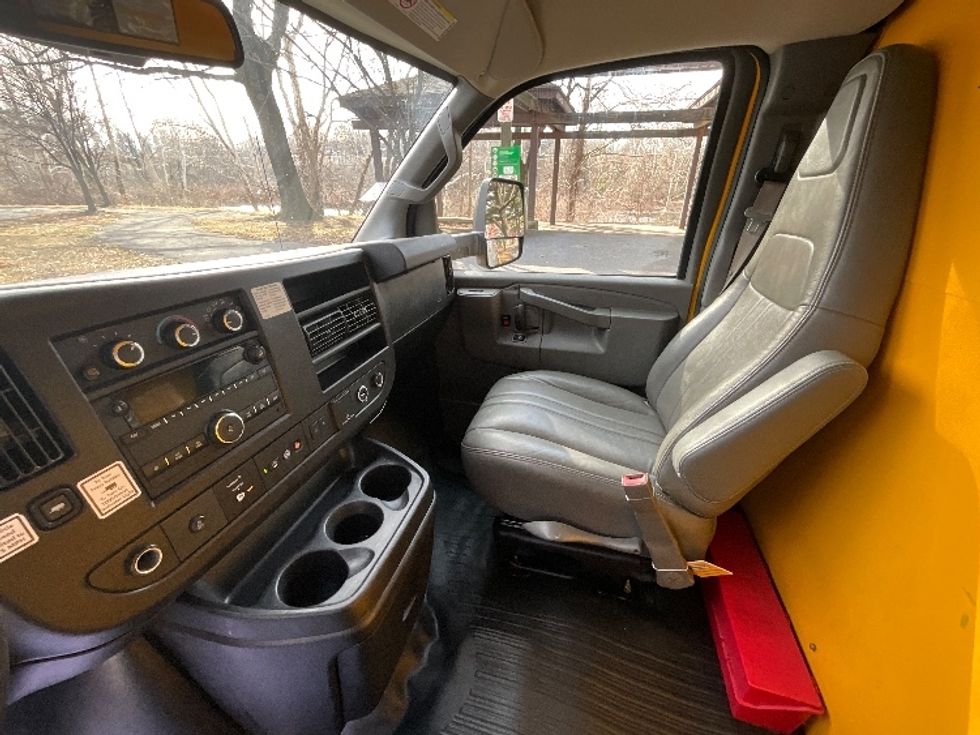 Light Duty Box Truck-Light and Medium Duty Trucks-GMC-2021-Savana G33903-Reading-PA-87,309\n\t\tmiles-$ 27,000 - Image 19