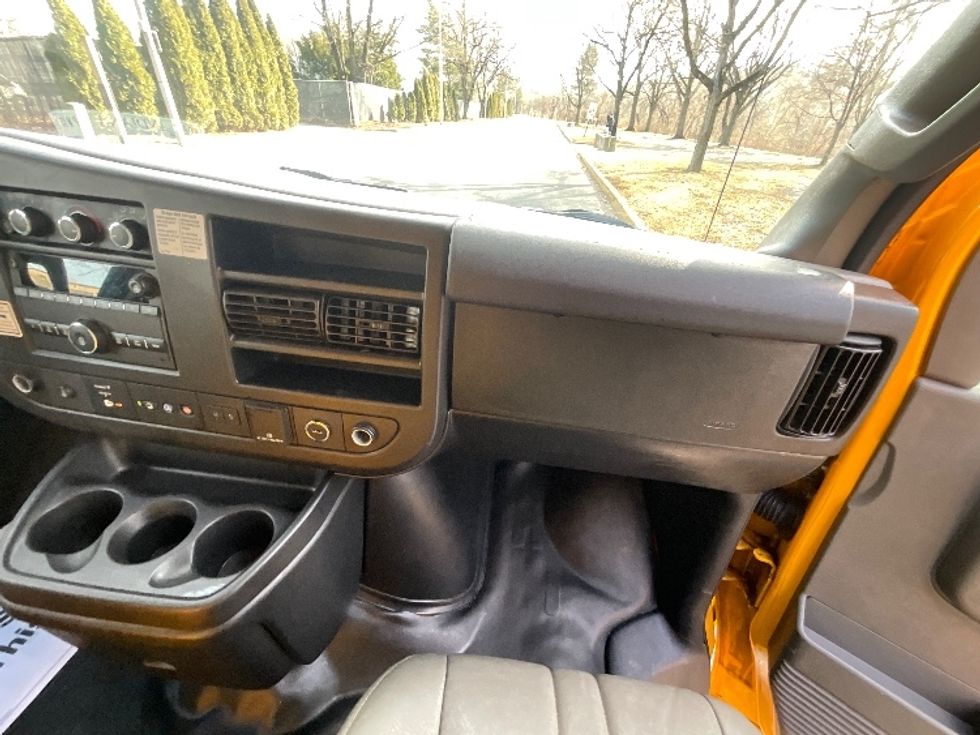 Light Duty Box Truck-Light and Medium Duty Trucks-GMC-2021-Savana G33903-Reading-PA-87,309\n\t\tmiles-$ 27,000 - Image 21