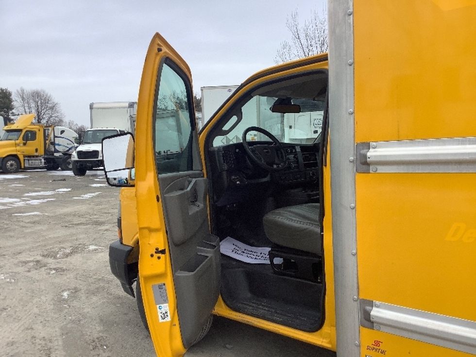 Light Duty Box Truck-Light and Medium Duty Trucks-GMC-2021-Savana G33903-Reading-PA-91,359\n\t\tmiles-$ 26,750 - Image 16