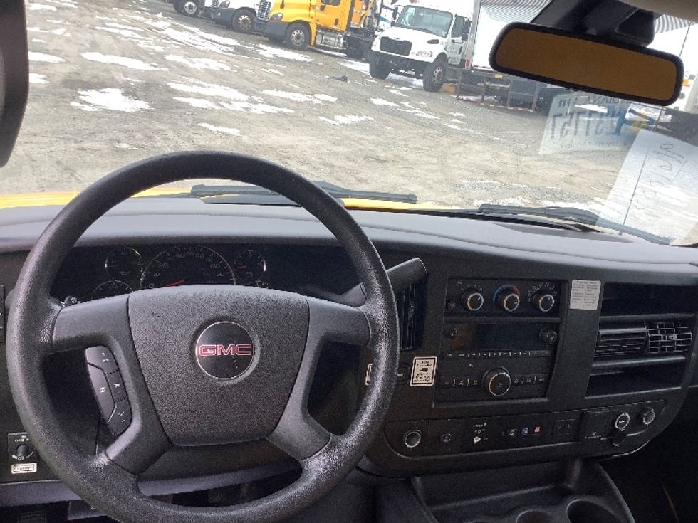 Light Duty Box Truck-Light and Medium Duty Trucks-GMC-2021-Savana G33903-Reading-PA-91,359\n\t\tmiles-$ 26,750 - Image 18