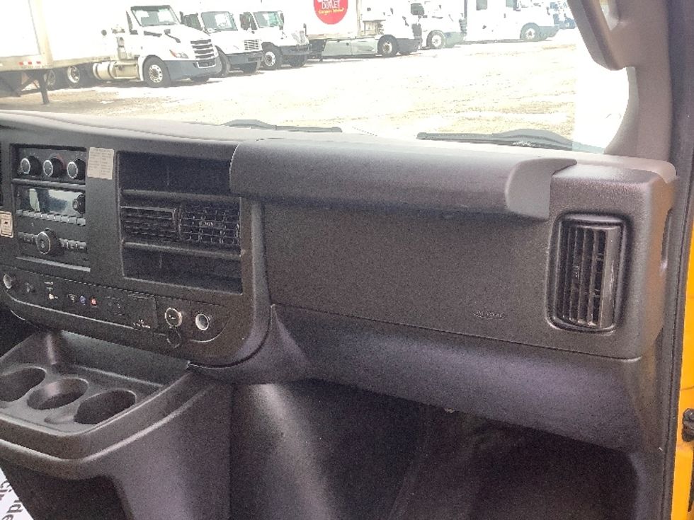 Light Duty Box Truck-Light and Medium Duty Trucks-GMC-2021-Savana G33903-Reading-PA-91,359\n\t\tmiles-$ 26,750 - Image 21