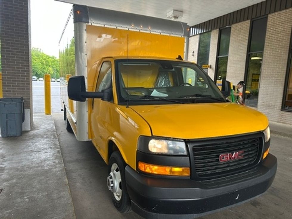 Light Duty Box Truck-Light and Medium Duty Trucks-GMC-2021-Savana G33903-Reading-PA-92,615\n\t\tmiles-$ 26,250 - Image 1