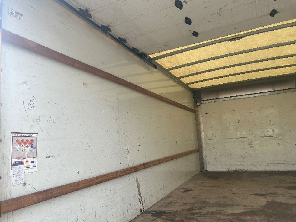 Light Duty Box Truck-Light and Medium Duty Trucks-GMC-2021-Savana G33903-Richland-MS-110,658\n\t\tmiles-$ 25,250 - Image 11