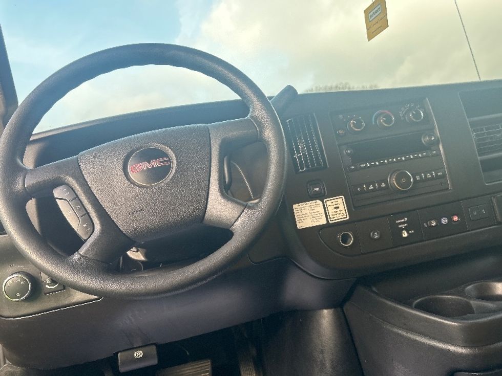 Light Duty Box Truck-Light and Medium Duty Trucks-GMC-2021-Savana G33903-Richland-MS-110,658\n\t\tmiles-$ 25,250 - Image 18