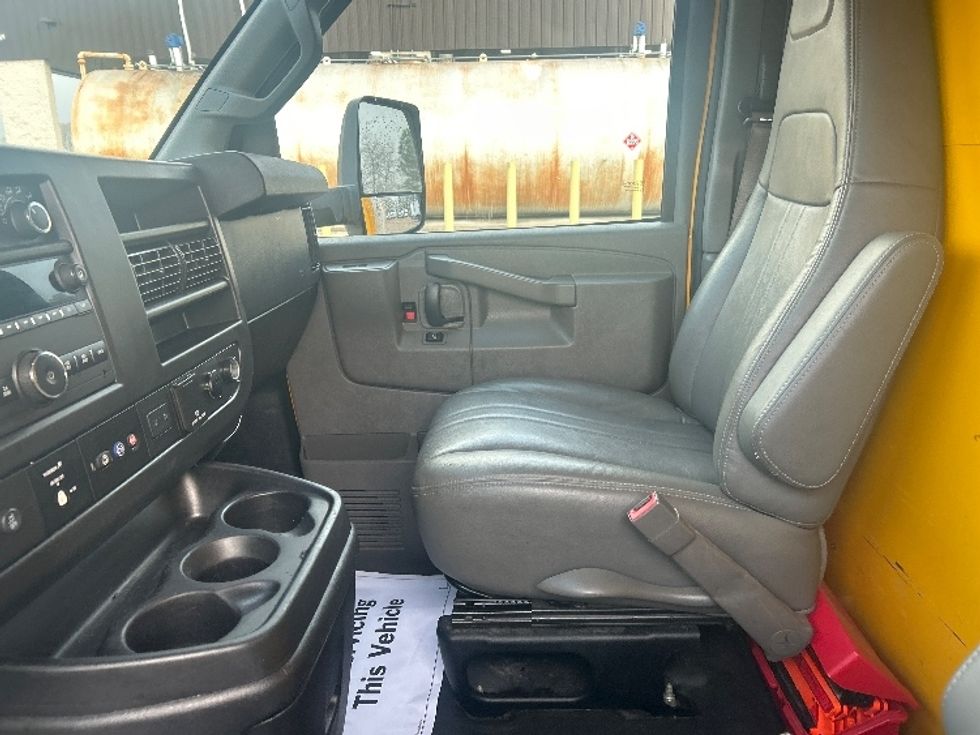 Light Duty Box Truck-Light and Medium Duty Trucks-GMC-2021-Savana G33903-Richland-MS-110,658\n\t\tmiles-$ 25,250 - Image 19