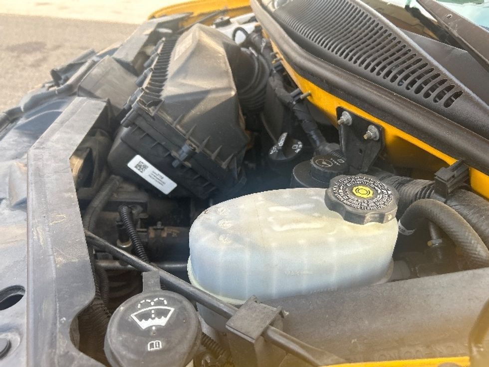 Light Duty Box Truck-Light and Medium Duty Trucks-GMC-2021-Savana G33903-Richland-MS-110,658\n\t\tmiles-$ 25,250 - Image 24