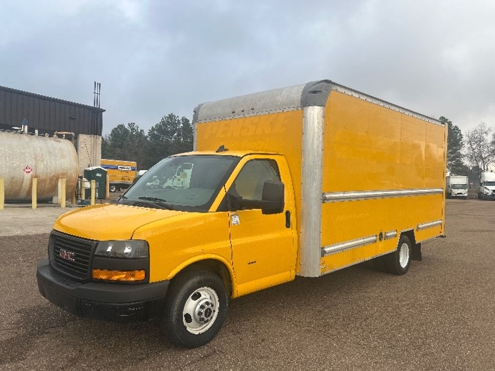 Light Duty Box Truck-Light and Medium Duty Trucks-GMC-2021-Savana G33903-Richland-MS-110,658\n\t\tmiles-$ 25,250 - Image 3