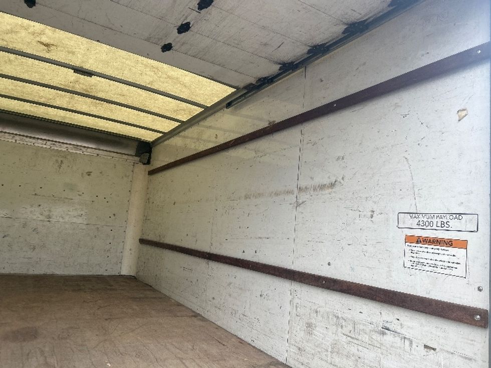 Light Duty Box Truck-Light and Medium Duty Trucks-GMC-2021-Savana G33903-Richland-MS-122,747\n\t\tmiles-$ 23,250 - Image 11